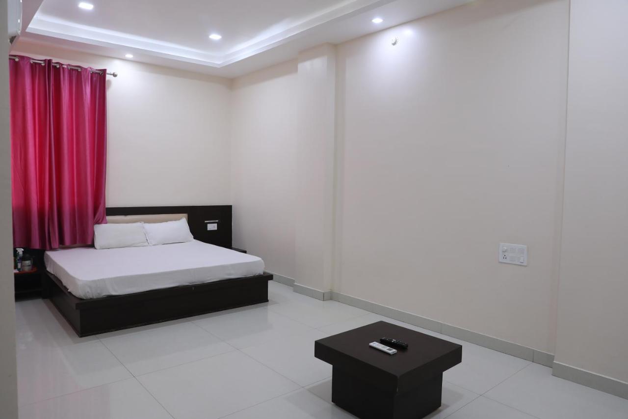 Hotel Shri Siddhivinayak Bina-Etawa Eksteriør billede