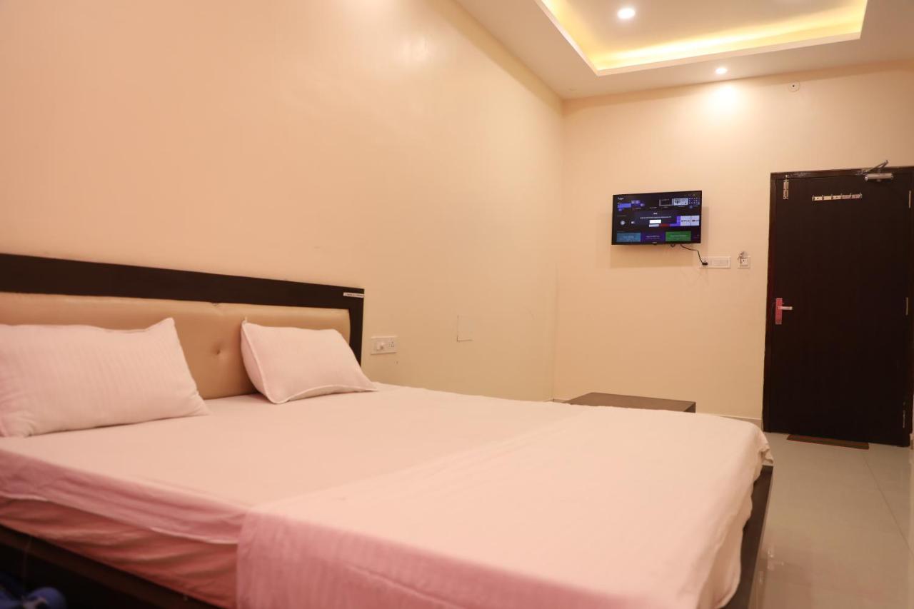 Hotel Shri Siddhivinayak Bina-Etawa Eksteriør billede