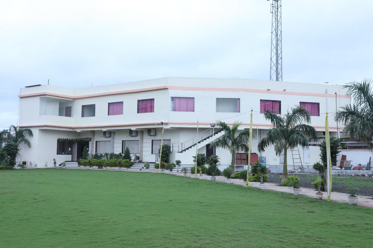 Hotel Shri Siddhivinayak Bina-Etawa Eksteriør billede
