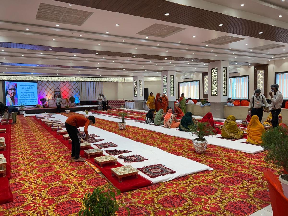 Hotel Shri Siddhivinayak Bina-Etawa Eksteriør billede